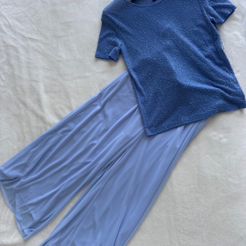 Ellen Tracy blue beaded top and Alex Evening flowing blue palazzo pants